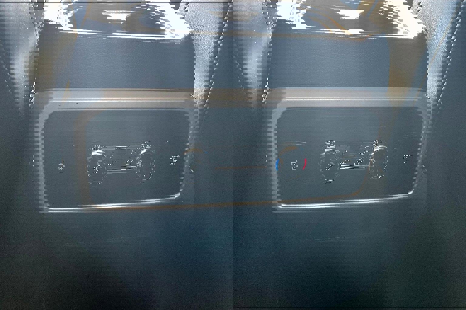 Used 2022 Ford Expedition Max XLT image 40