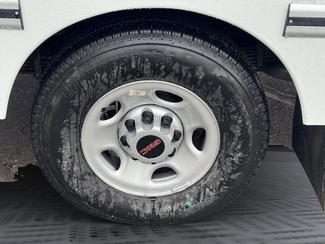 New 2026 GMC Savana 3500 w/ Power Convenience Package RWD image 27