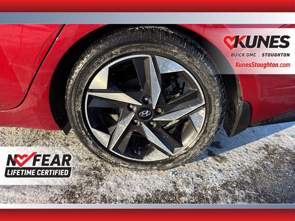 Used 2023 Hyundai Elantra Limited image 15