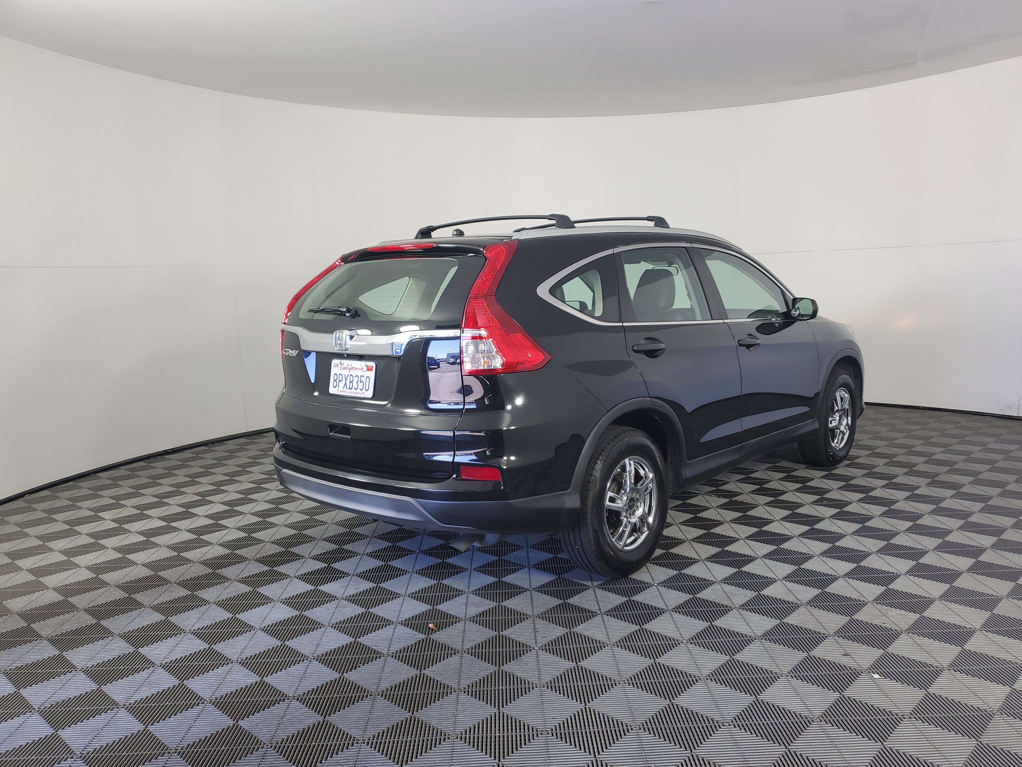 Used 2015 Honda CR-V LX image 4