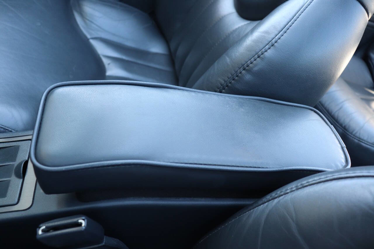 Used 1993 Oldsmobile Cutlass Supreme Convertible image 47