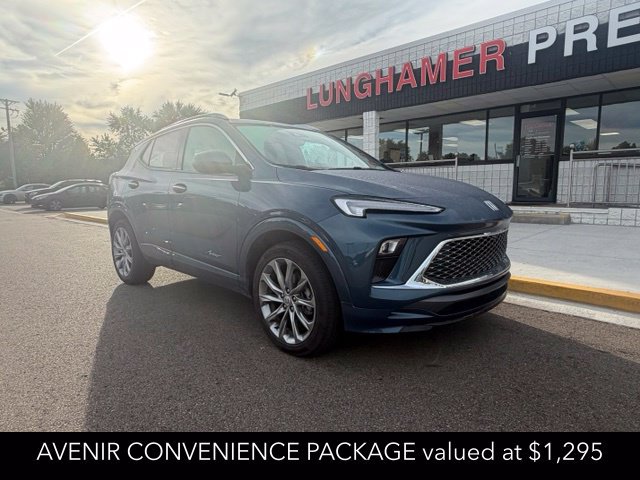 Used 2025 Buick Encore GX Avenir w/ Avenir Technology Package AWD/4WD image 4