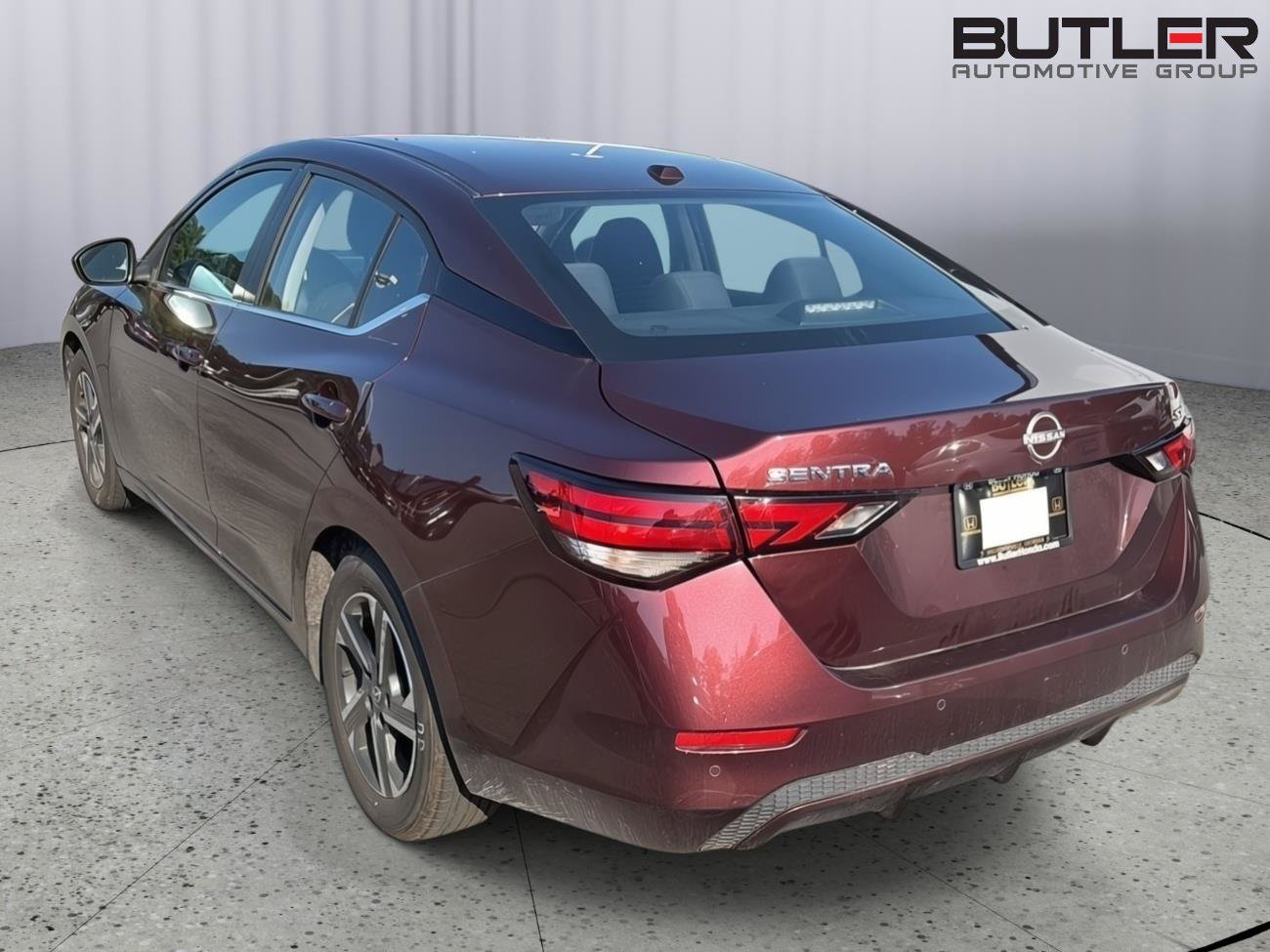 Used 2024 Nissan Sentra SV FWD image 9