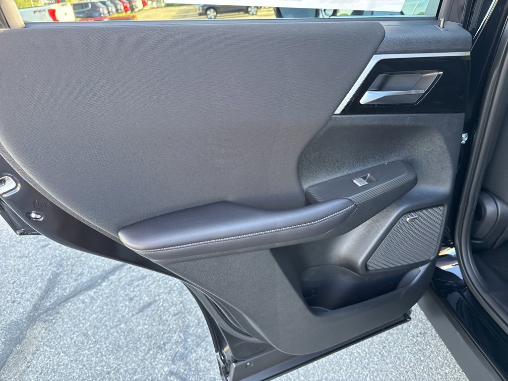 New 2025 Mitsubishi Outlander ES image 31
