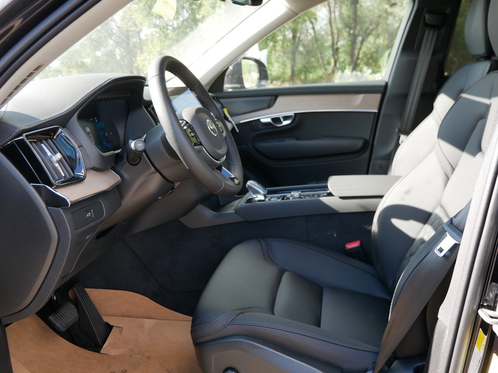 New 2027 Volvo XC90 B6 Plus AWD/4WD image 5