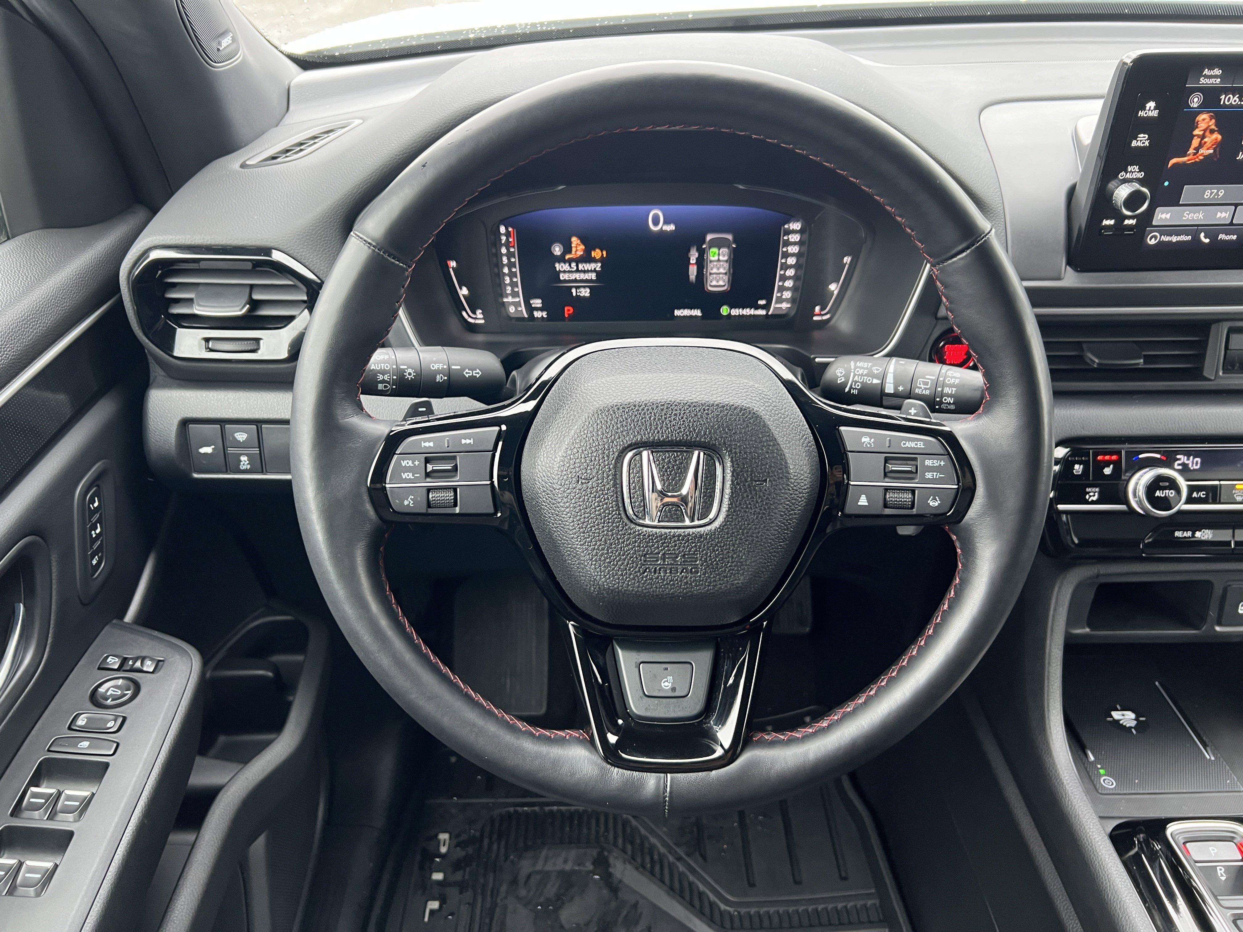 Used 2025 Honda Pilot Black Edition image 29