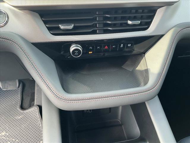 New 2026 Ford Explorer Active RWD image 13