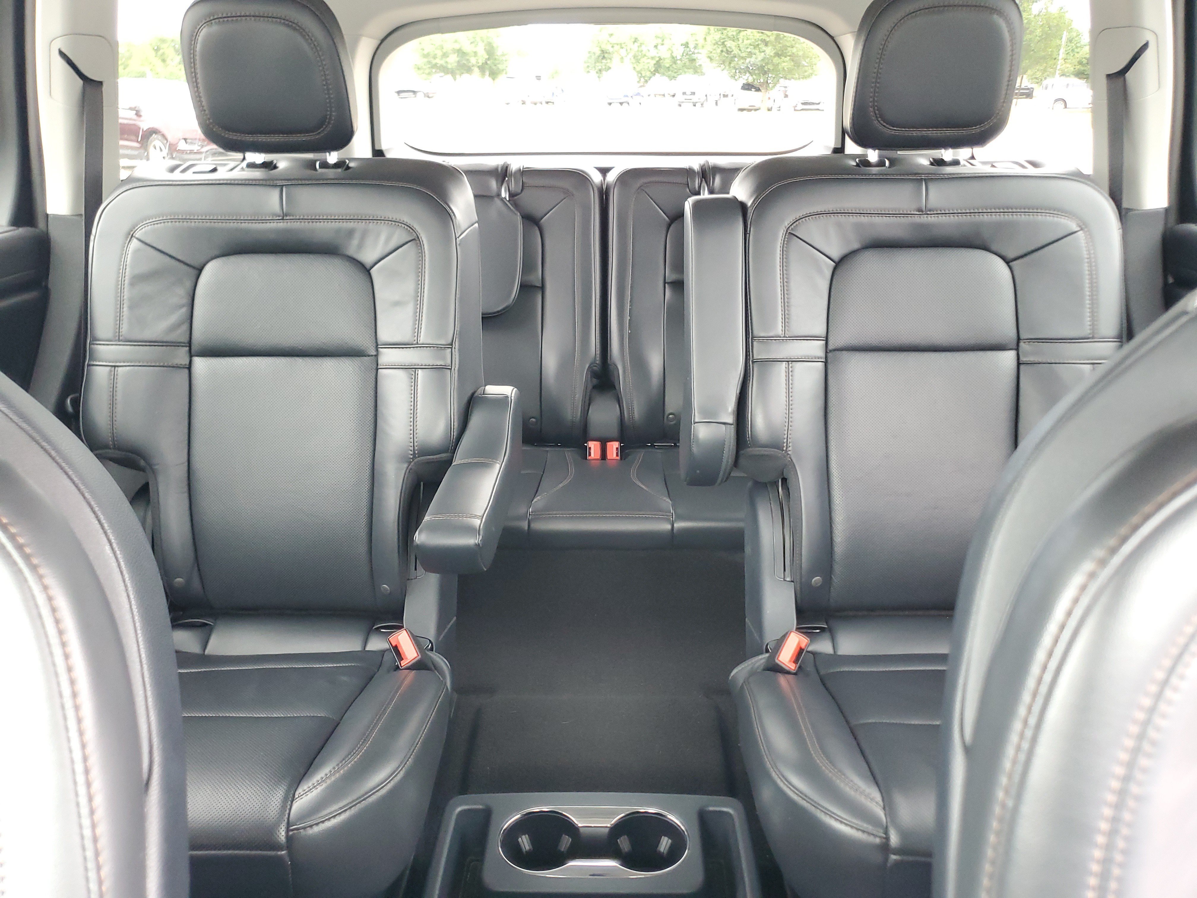Used 2025 Lincoln Aviator Reserve w/ Equipment Group 201A AWD/4WD image 19
