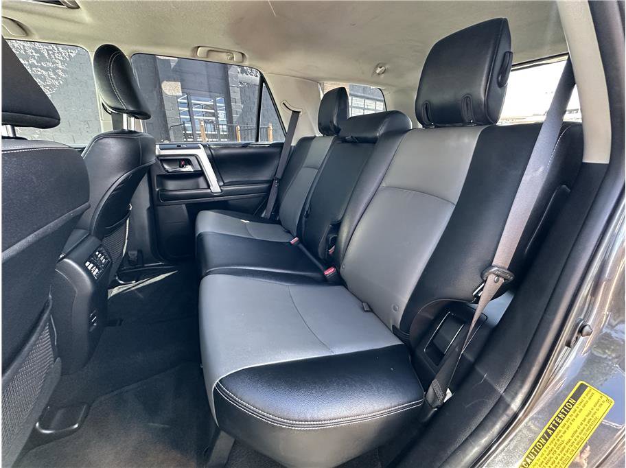 Used 2015 Toyota 4Runner SR5 Premium image 15