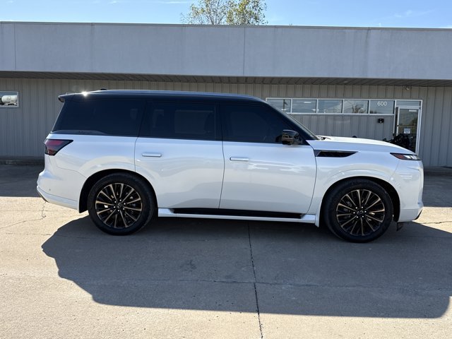 Used 2026 INFINITI QX80 Autograph AWD/4WD image 2