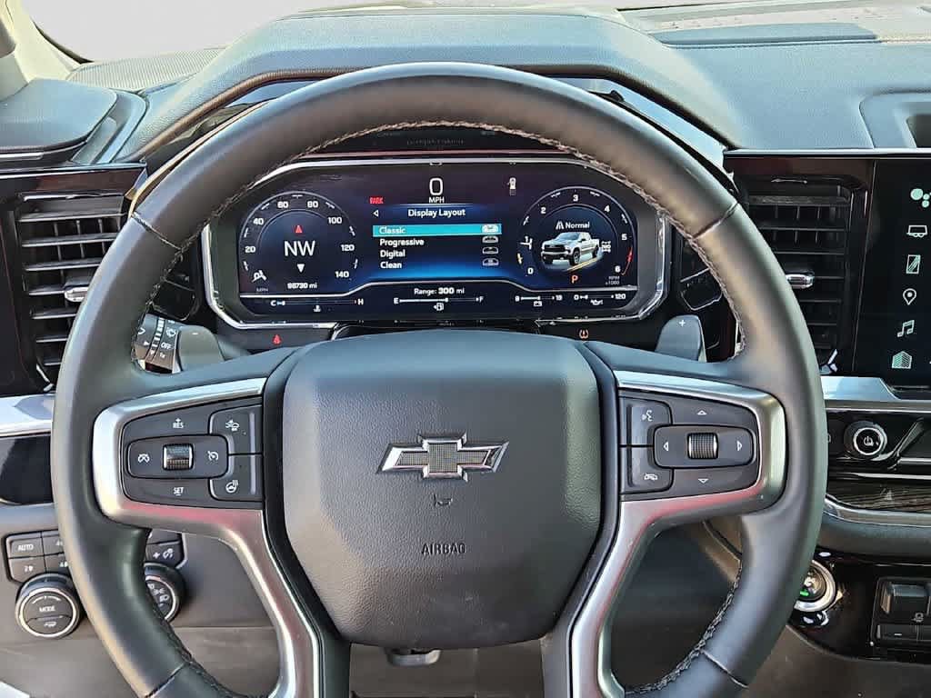 Used 2024 Chevrolet Silverado 1500 LT Trail Boss w/ Convenience Package II AWD/4WD image 19