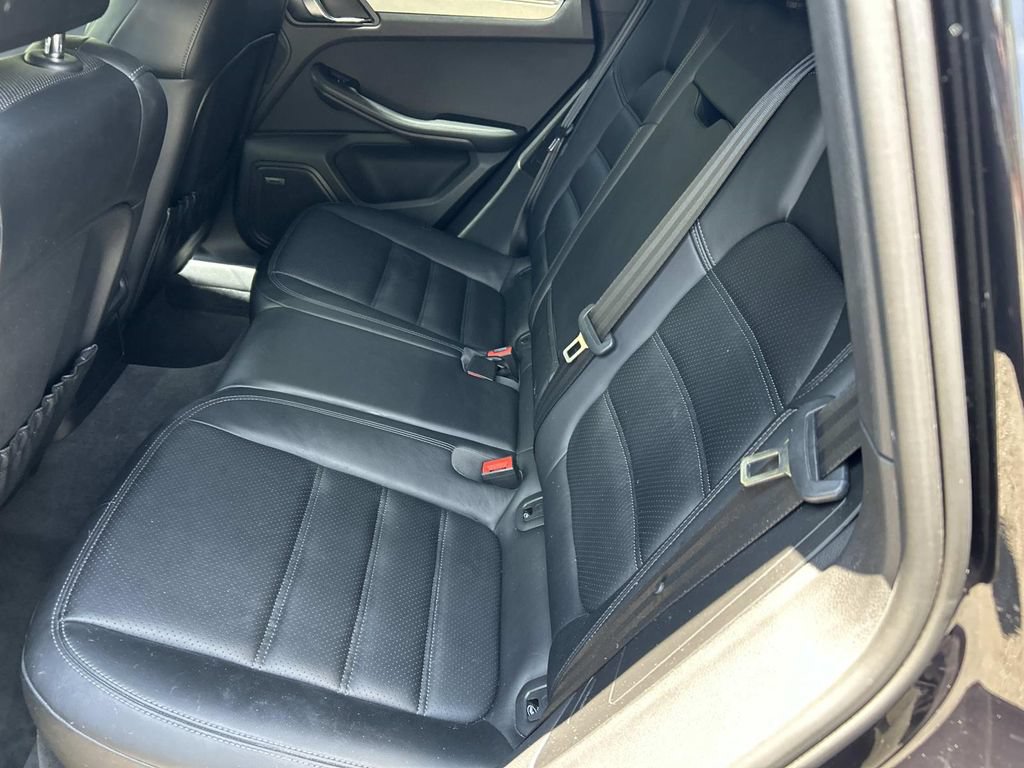 Used 2015 Porsche Macan Turbo AWD/4WD image 23