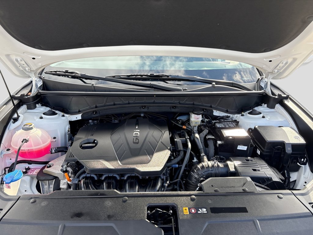 Certified 2025 Hyundai Tucson SE AWD/4WD image 12