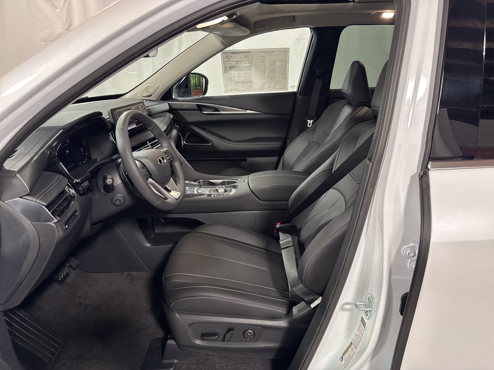 New 2027 INFINITI QX60 Luxe w/ Cargo Package AWD/4WD image 3