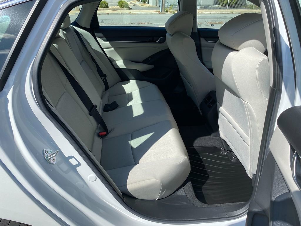 Used 2018 Honda Accord EX image 25