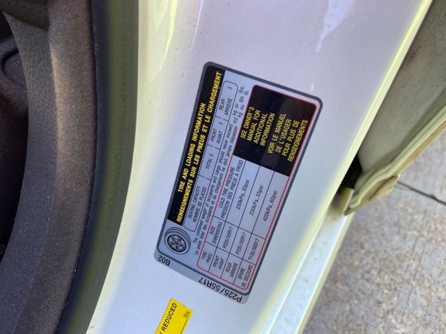 Used 2013 Hyundai Genesis 3.8 RWD image 26