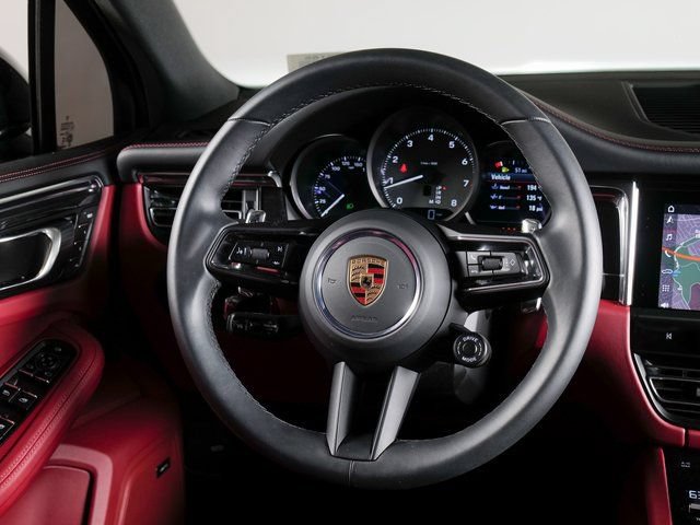 Certified 2025 Porsche Macan S AWD/4WD image 15