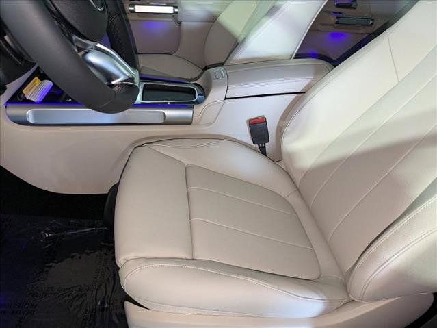 New 2026 Mercedes-Benz GLB 250 image 4