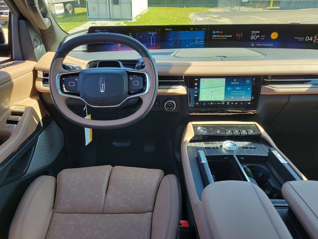 New 2026 Lincoln Navigator Black Label AWD/4WD image 12