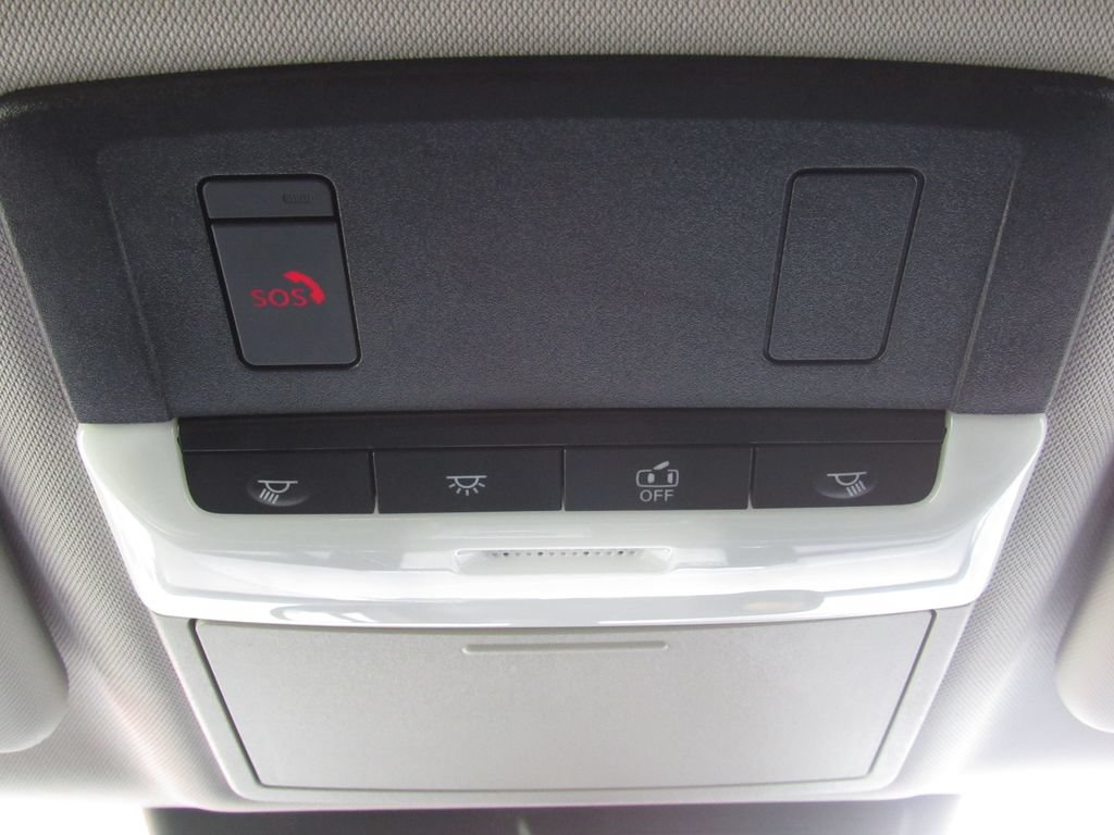 Used 2024 Mitsubishi Outlander 4WD Plug-In Hybrid image 30
