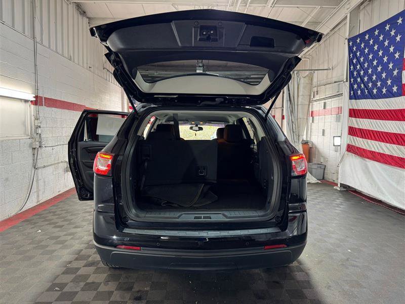Used 2017 Chevrolet Traverse LT AWD/4WD image 12