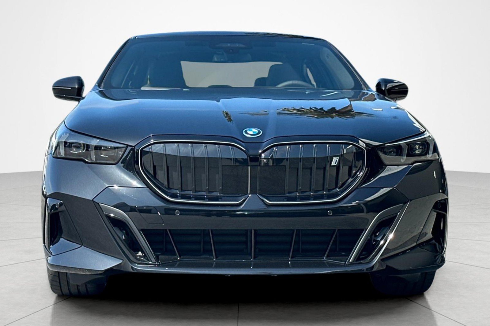 New 2026 BMW i5 eDrive40 w/ M Sport Package RWD image 8