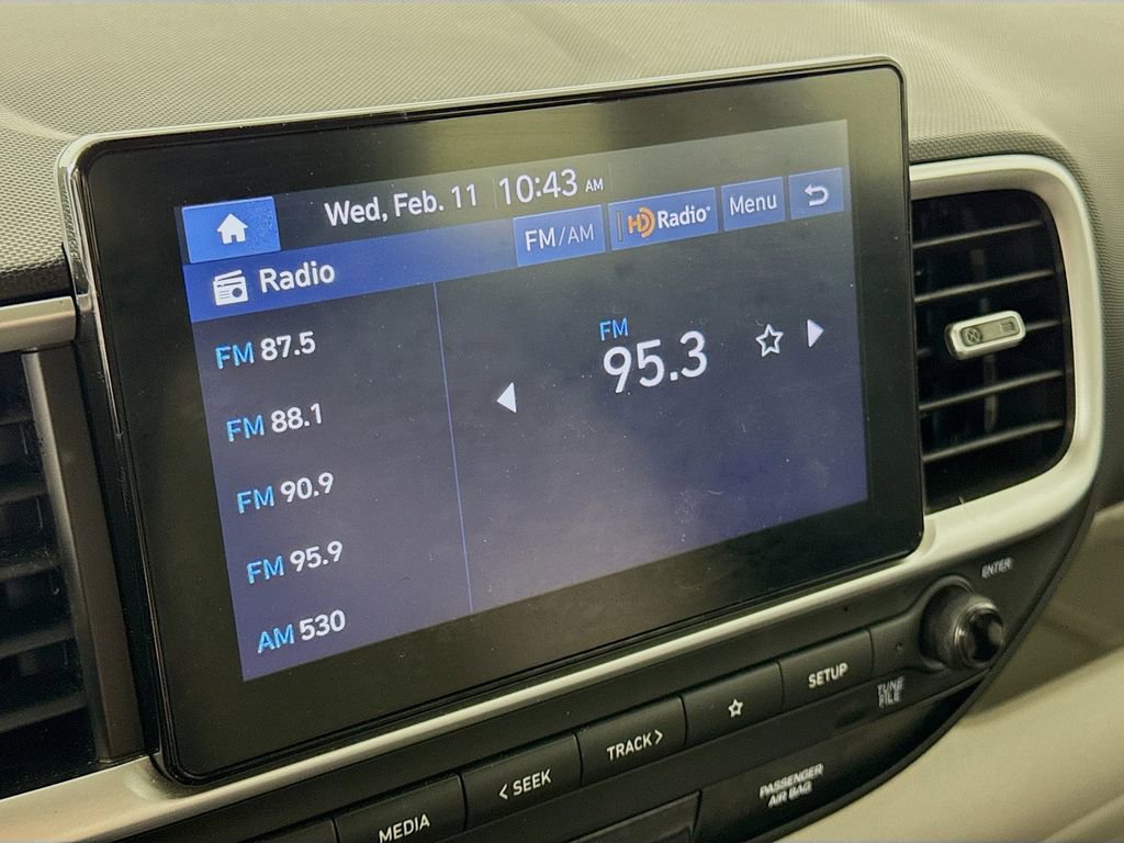 Used 2024 Hyundai Venue SEL image 14