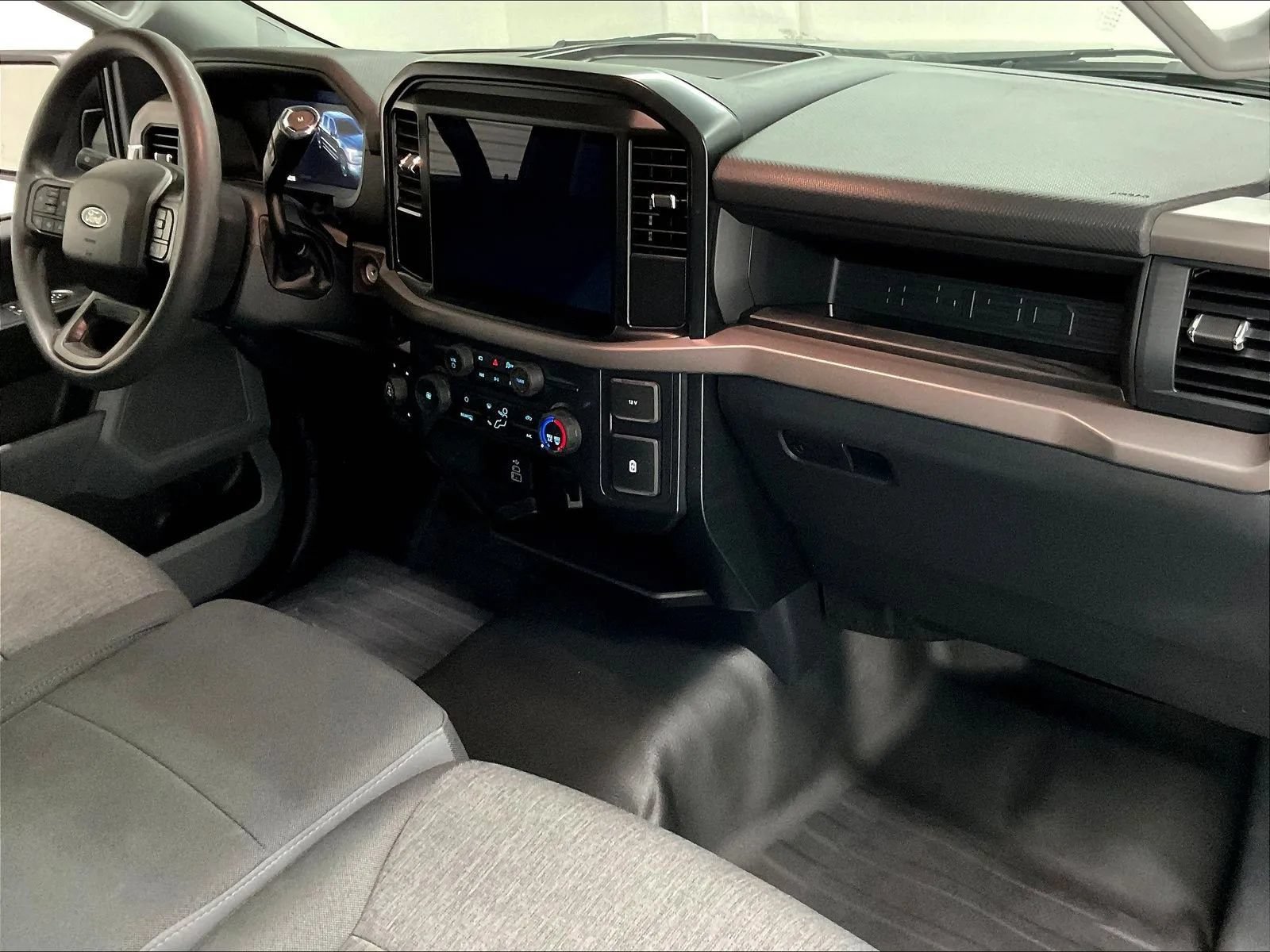 Used 2025 Ford F150 XL w/ Equipment Group 103A High AWD/4WD image 10