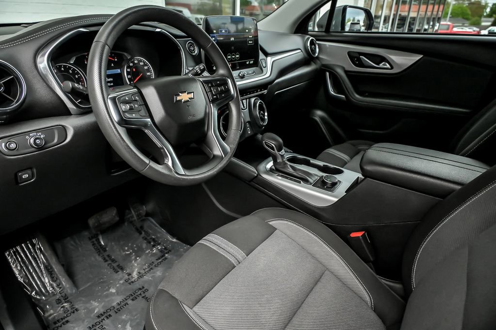 Used 2024 Chevrolet Blazer LT AWD/4WD image 14