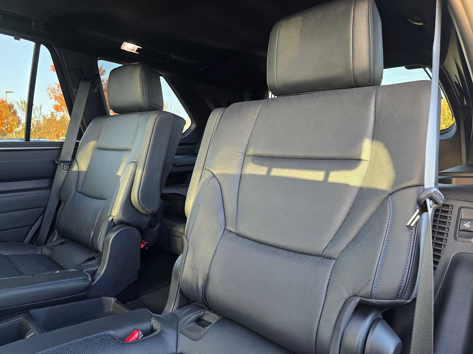Used 2025 Toyota Sequoia Platinum AWD/4WD image 21