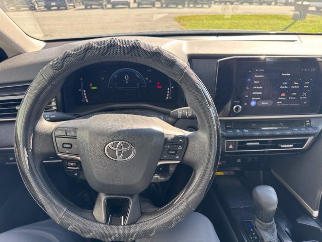 Used 2025 Toyota Camry LE AWD/4WD image 11