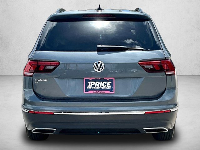 Used 2020 Volkswagen Tiguan SE w/ Panoramic Sunroof Package FWD image 4