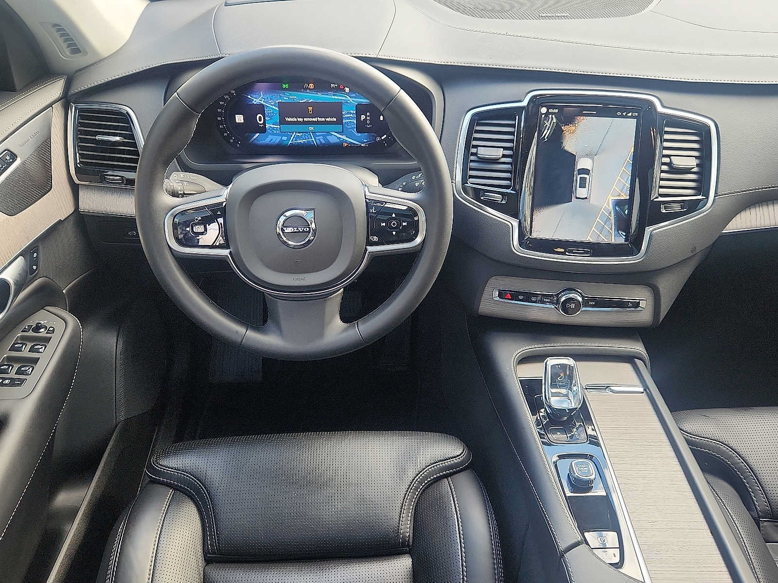 Used 2024 Volvo XC90 B6 Ultimate w/ Protection Package Premier AWD/4WD image 11