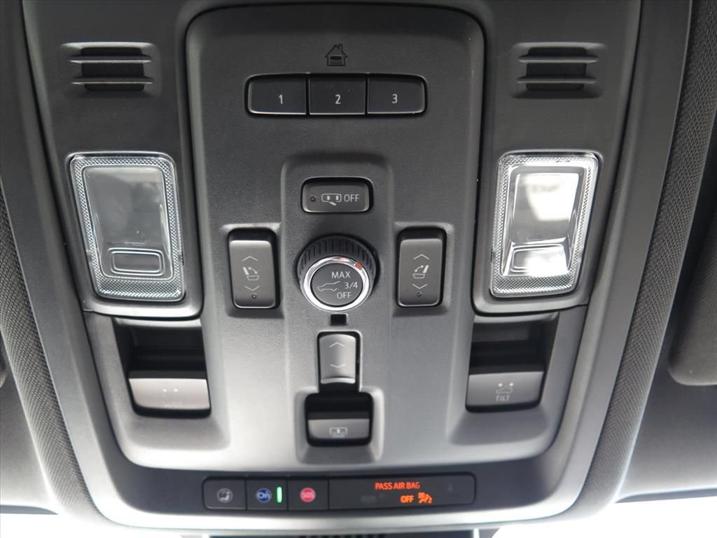 Used 2024 Chevrolet Tahoe High Country AWD/4WD image 21