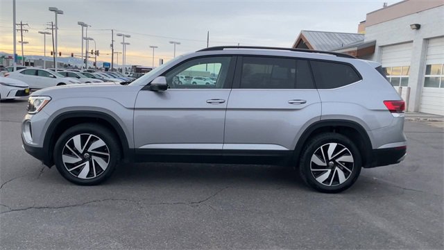 Used 2025 Volkswagen Atlas SE image 6