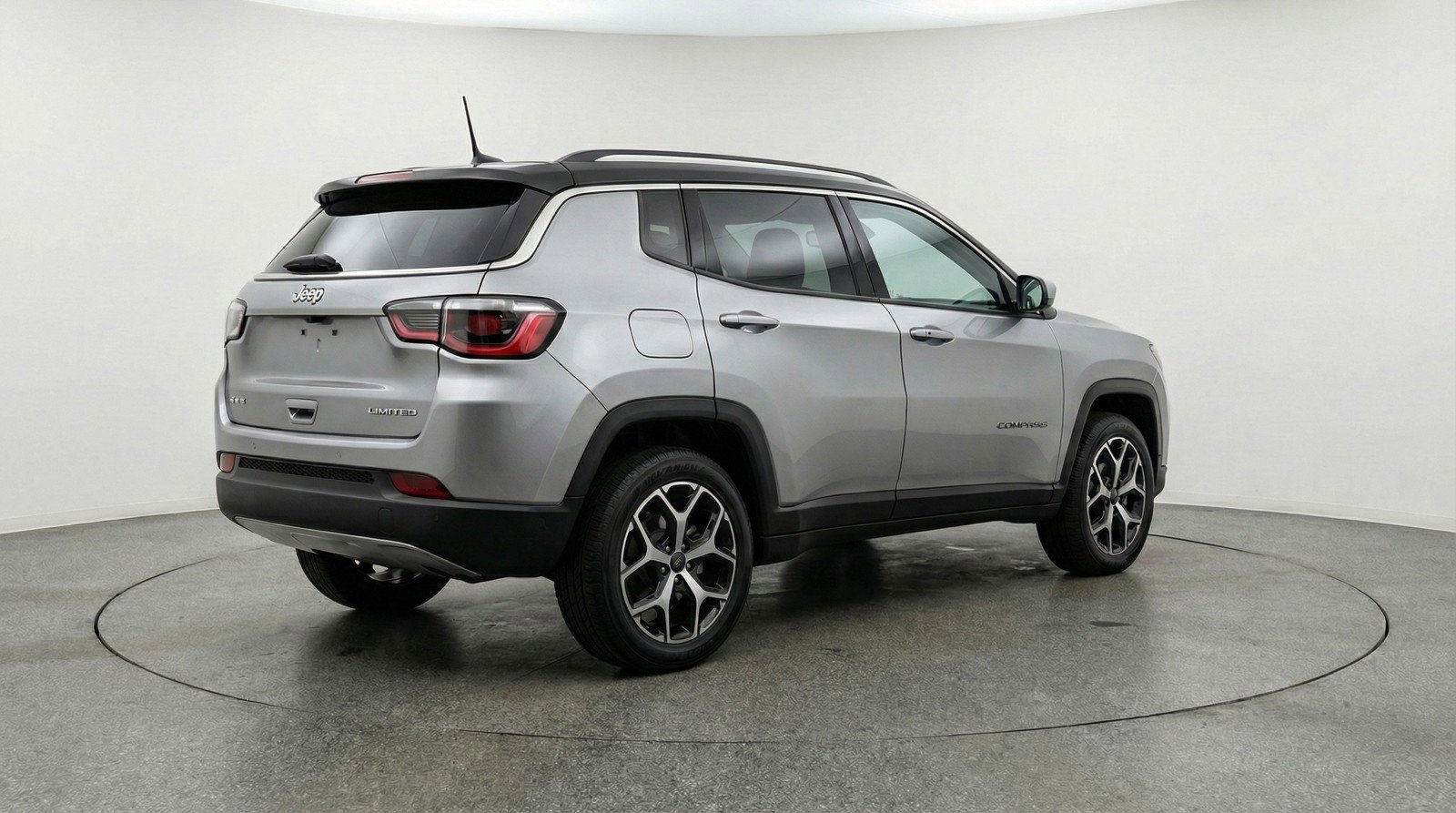 Used 2025 Jeep Compass Limited AWD/4WD image 9