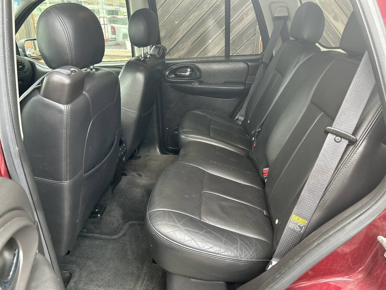 Used 2005 Chevrolet TrailBlazer LT AWD/4WD image 16