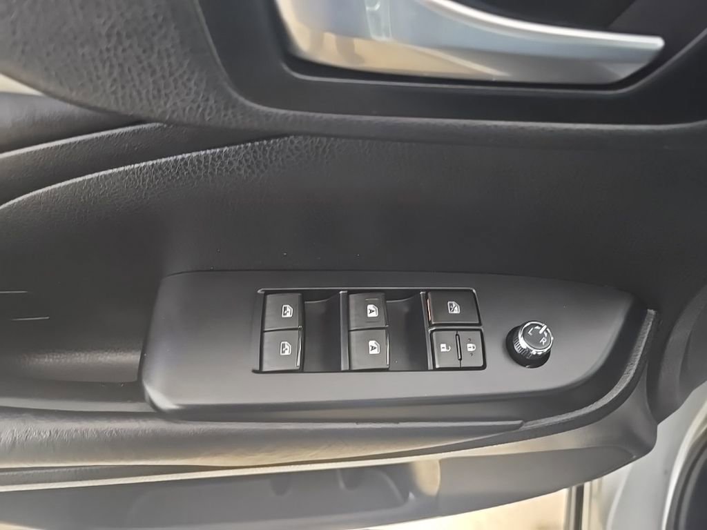 Used 2019 Toyota Highlander SE image 16