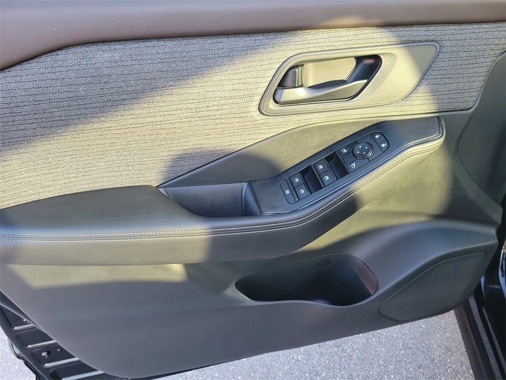 Certified 2021 Nissan Rogue S image 14