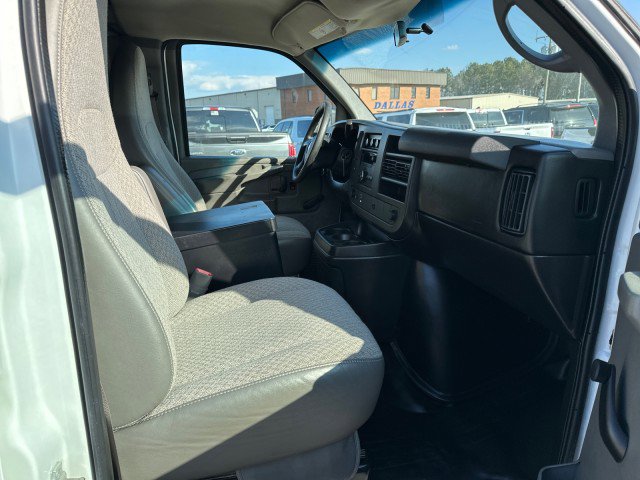 Used 2012 Chevrolet Express 2500 image 24