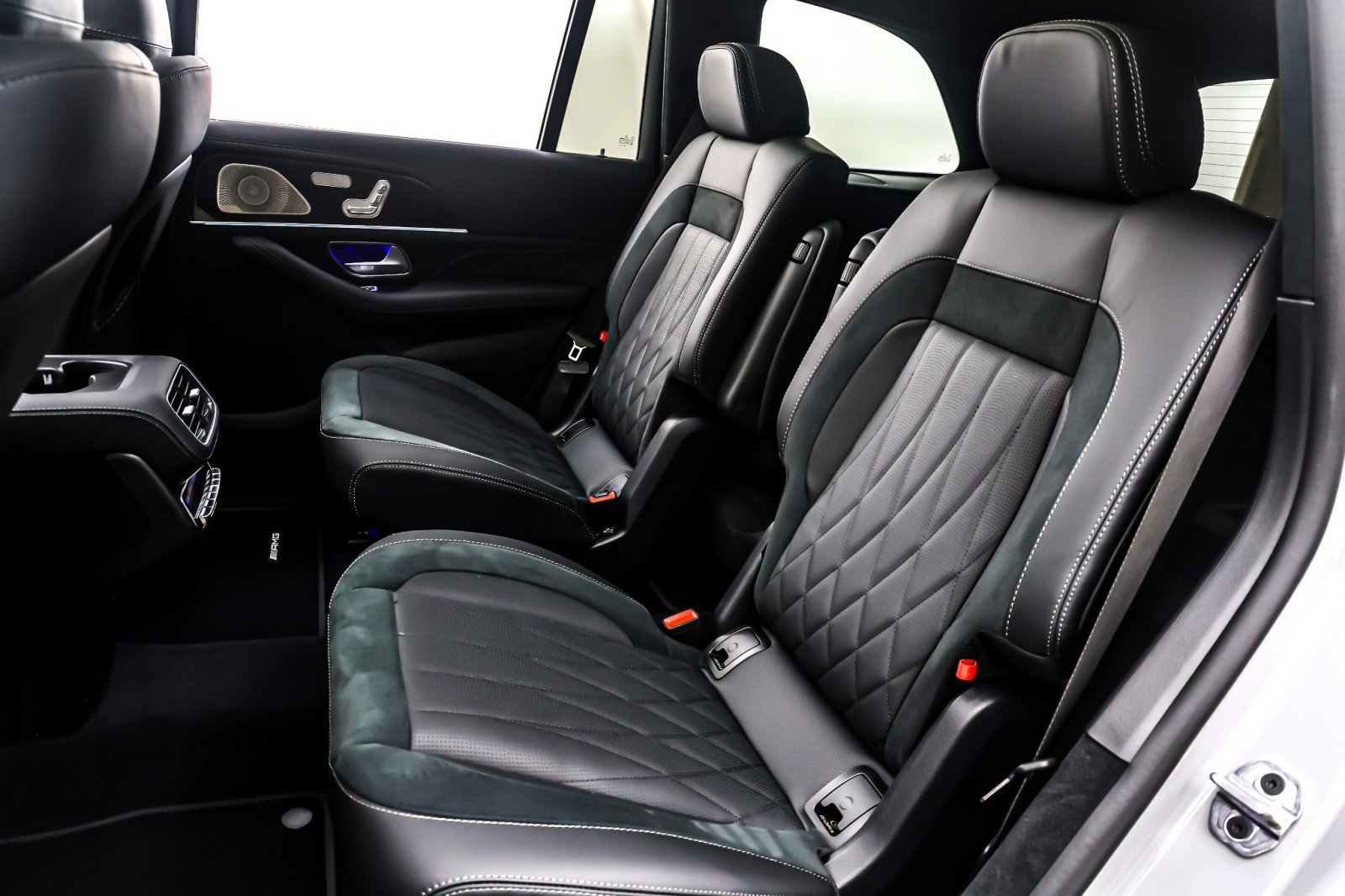 New 2026 Mercedes-Benz GLS 63 AMG 4MATIC image 8