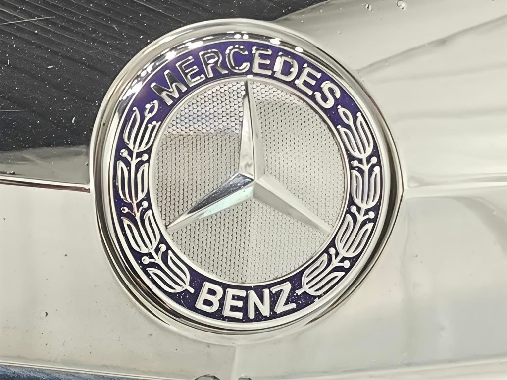 Used 2009 Mercedes-Benz E 350 4MATIC Sedan image 39