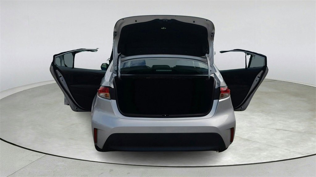 Used 2023 Toyota Corolla LE image 12