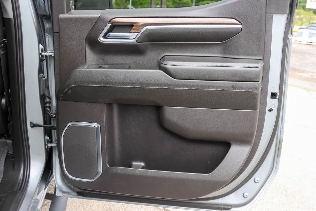 Used 2024 Chevrolet Silverado 1500 LT Trail Boss w/ Convenience Package II AWD/4WD image 19