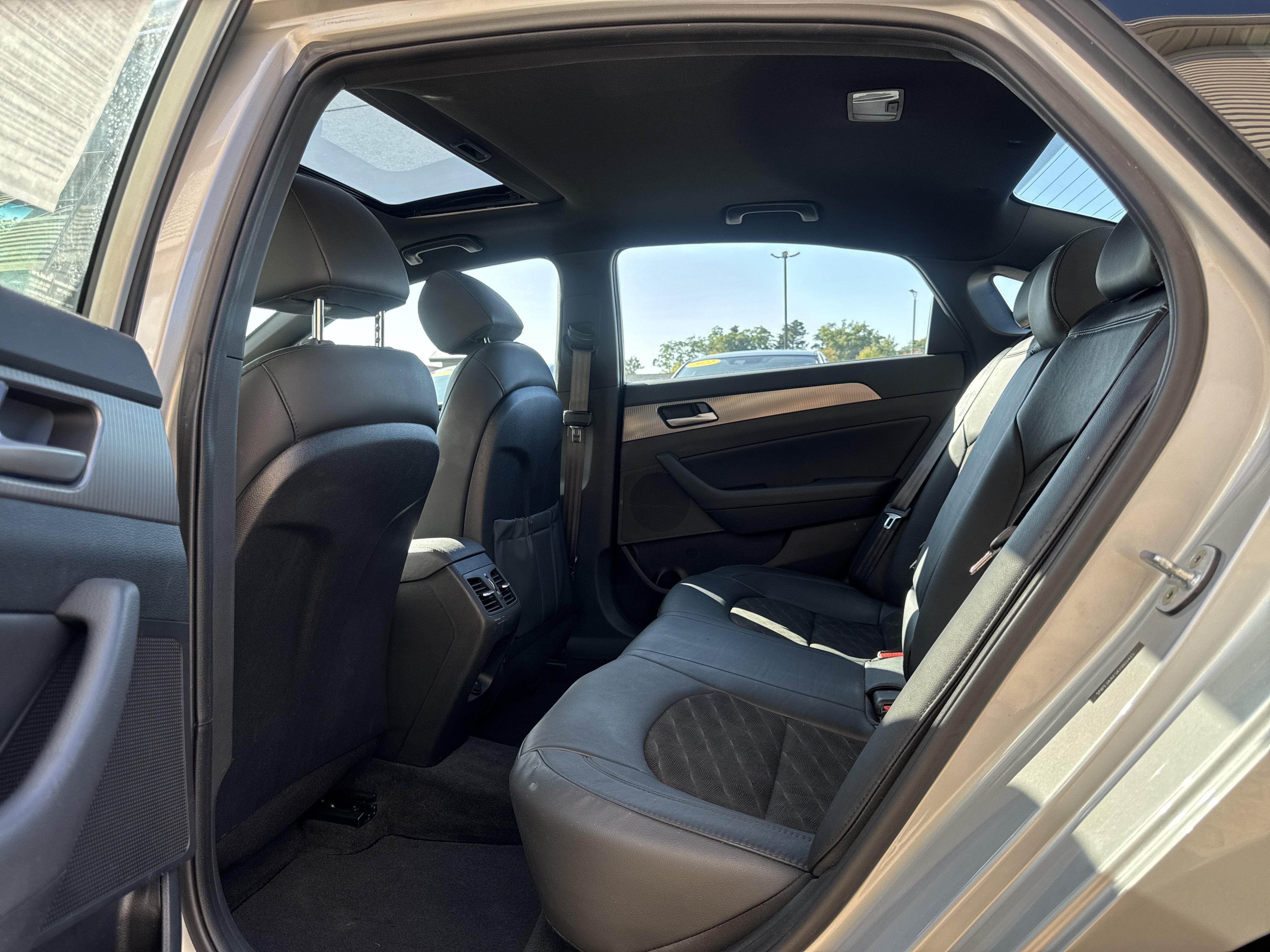 Used 2019 Hyundai Sonata Sport w/ Tech Package 03 FWD image 14