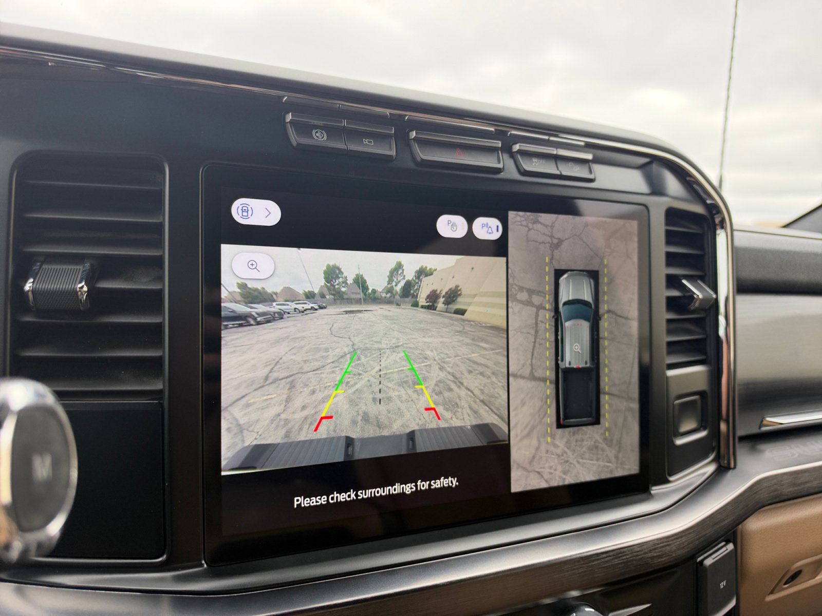 Certified 2023 Ford F350 Lariat w/ Chrome Package AWD/4WD image 30