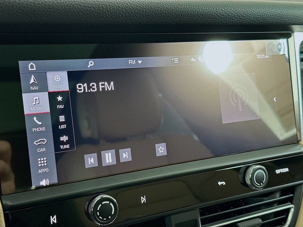 Certified 2026 Porsche Macan AWD/4WD image 15