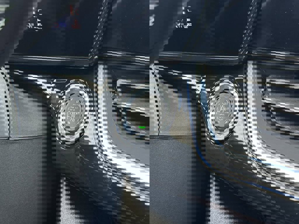 New 2026 Chevrolet Trax RS w/ Sunroof Package image 30