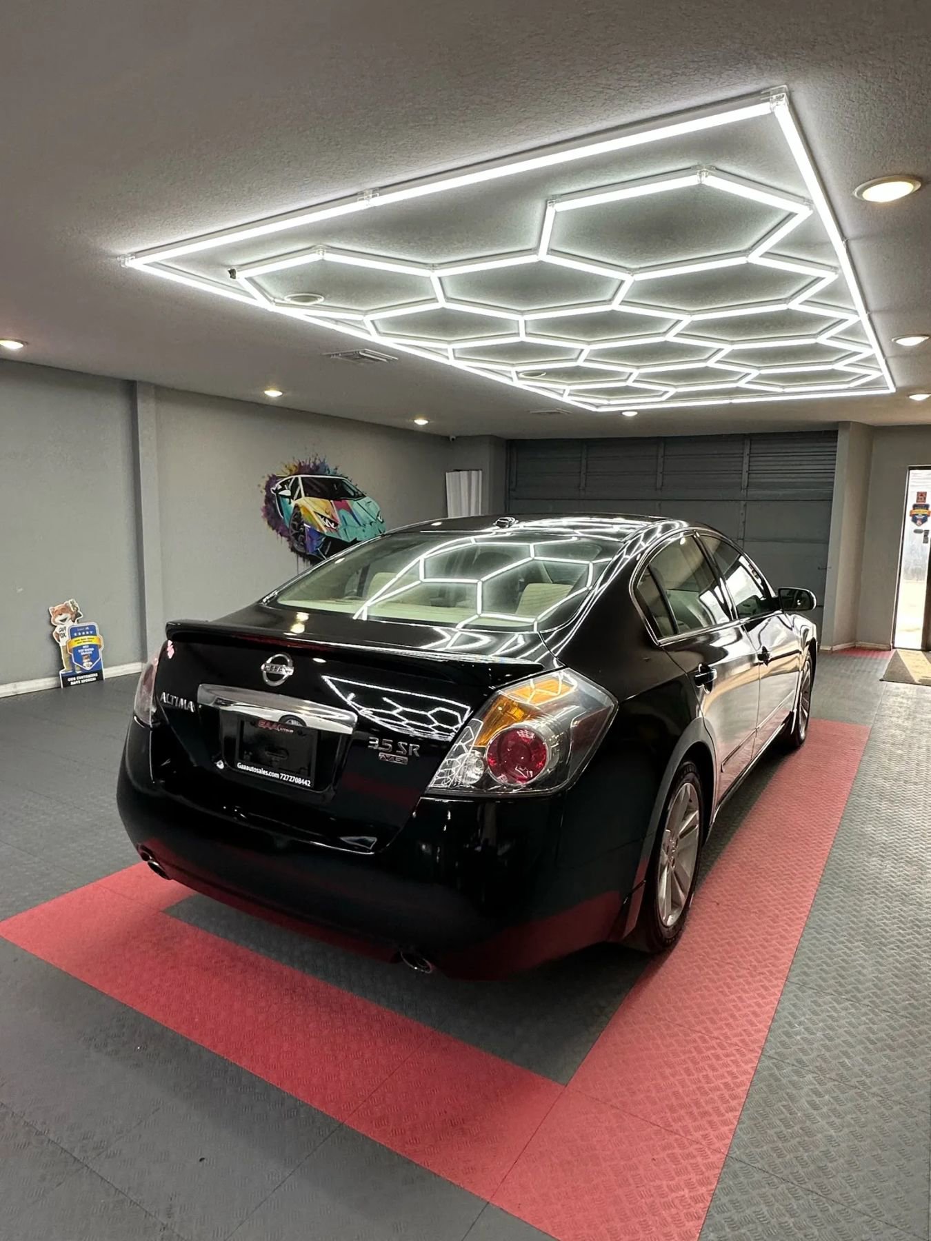 Used 2011 Nissan Altima 3.5 SR w/ 3.5SR Premium Pkg FWD image 7
