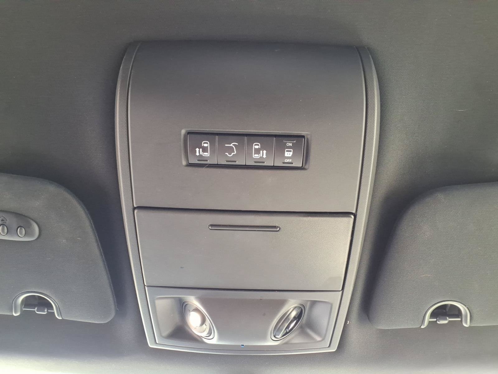 Used 2019 Dodge Grand Caravan GT FWD image 24